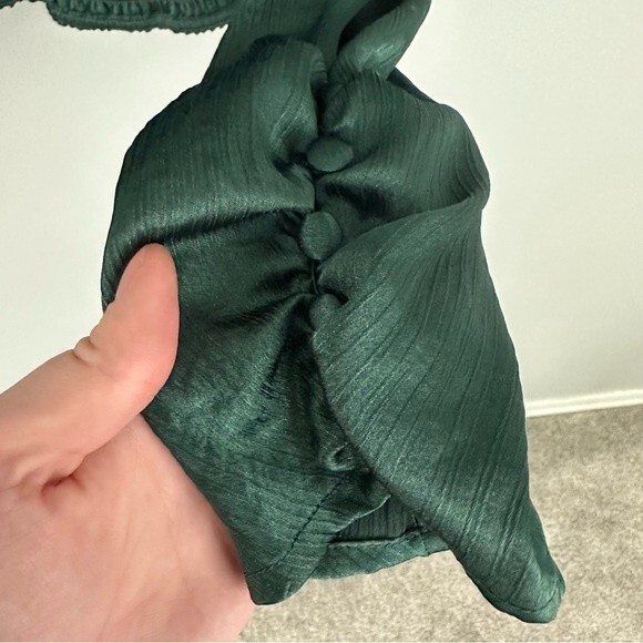 Free People Evergreen Santiago Satin Cropped Blouse Size Medium Sexy Chic - Picture 8 of 16